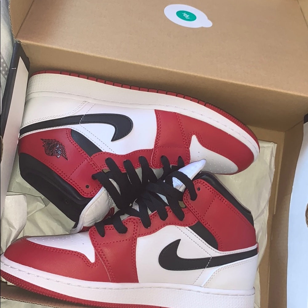 COPY - Jordan 1 “Chicago” Mids